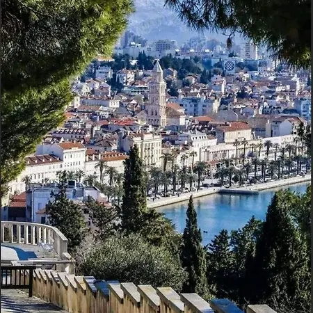 شقة Luxury Viktoria *