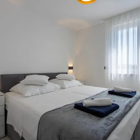 Luxury Viktoria Apartment