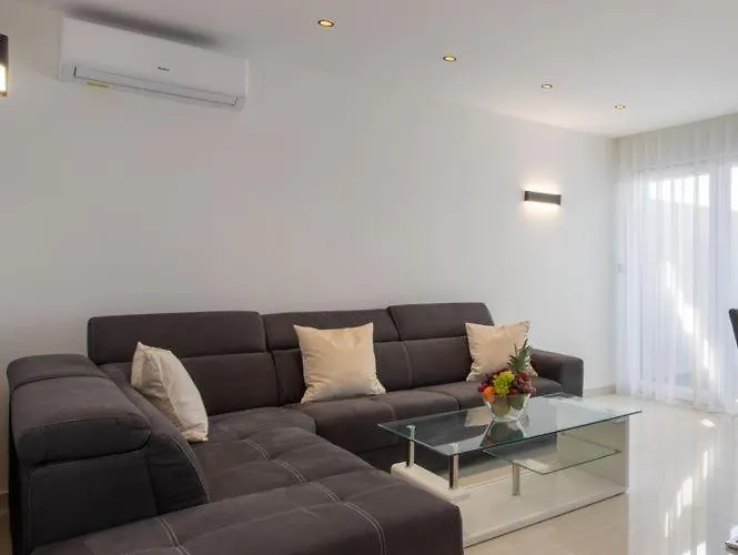 Luxury Viktoria Апартаменты Трогир