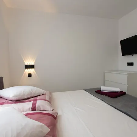 Apartment Luxury Viktoria