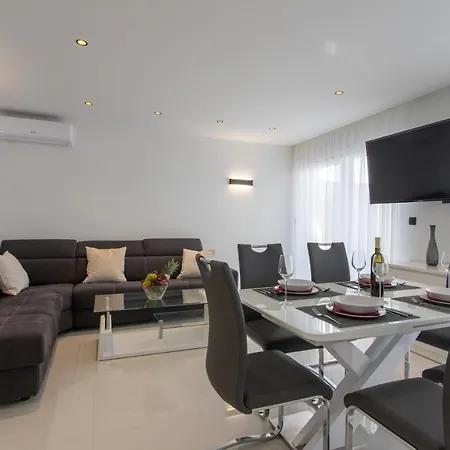 Apartment Luxury Viktoria